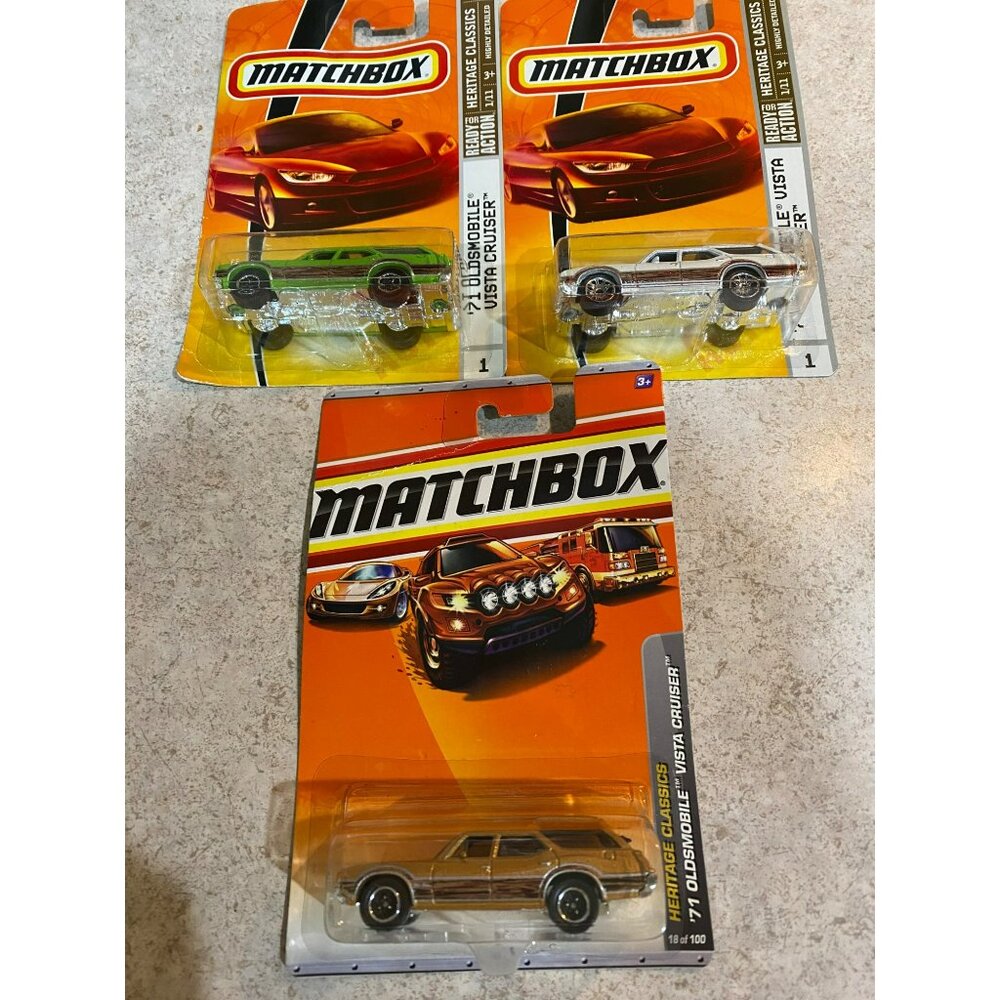 Matchbox 2009 #1 '71 Oldsmobile Vista Cruisers Bundle of 3